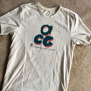 NIKE ACG TEE